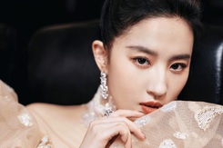 Lưu Diệc Phi từng là nạn nhân của bạo lực học đường khi ở Mỹ