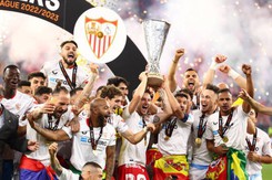 Thủ môn cản penalty xuất sắc, Sevilla đánh bại AS Roma của Mourinho để trở thành ‘Vua’ Cúp C2