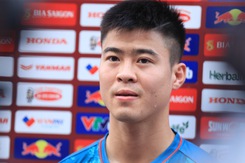 Trung vệ Duy Mạnh: ‘Em là fan MU nhưng phải thừa nhận Man City xứng đáng vô địch’
