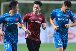 HLV Troussier chia tay thêm Tiến Linh và Triệu Việt Hưng