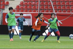 HLV Mai Đức Chung: ‘Gặp đội tuyển Đức chỉ để học’