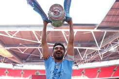 Gundogan, 32 tuổi vẫn như người không phổi, thủ lĩnh thực sự của Pep Guardiola