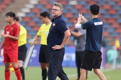 Sau phát ngôn Quang Hải không xứng đáng lên đội tuyển: Cơ hội của ông Troussier