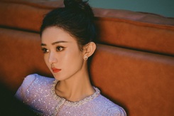 Triệu Lệ Dĩnh leo lên top 1 hotsearch Weibo khi xếp hạng dưới đàn anh trong phim mới