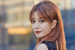 3 sao nữ C-biz khổ sở vì lấy nhầm chồng: Triệu Vy mất hết danh tiếng