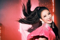 Thất bại hôn nhân với chồng tỷ phú hơn 17 tuổi khiến Coco Lee gục ngã