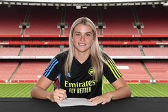 Arsenal chiêu mộ thành công chân sút vừa chia tay MU