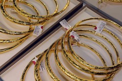 Giá vàng sáng 6/7 giao dịch sát mốc 67 triệu đồng/lượng