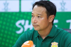 HLV Nam Định ‘bắt bệnh’ đội bóng của Filip Nguyễn và Quang Hải