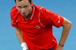 Kết quả Wimbledon đêm 8/7, rạng sáng 9/7: Medvedev ngược dòng ngoạn mục, Zverev bị loại