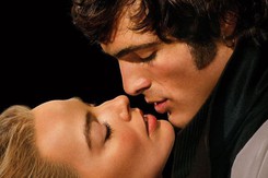 Câu chuyện điện ảnh: Cuộc so kè giữa phim hoạt hình hài hước và phim tình cảm lãng mạn