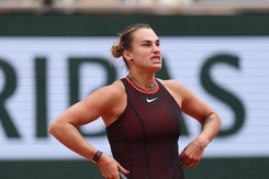 Số 1 thế giới Sabalenka bất ngờ dừng bước ở tứ kết Roland Garros, thua 0-6 ở set quyết định