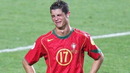 Nghệ sĩ với EURO - Nước mắt Ronaldo: Ngày ấy, bây giờ