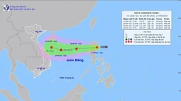 Áp thấp nhiệt đới tiến gần Biển Đông