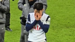 Báo Hàn Quốc đau lòng khi Son Heung Min 'trở thành vật tế thần', bị CĐV Tottenham đòi thay bằng cầu thủ 17 tuổi