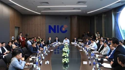 Phát triển các ngành công nghệ chiến lược tạo ra giá trị mới