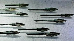 Văn hóa Đông Sơn - Chiến tranh và Hòa bình (kỳ 42 & hết): Câu chuyện về mũi tên đồng ba cạnh và tấm khiên giao long