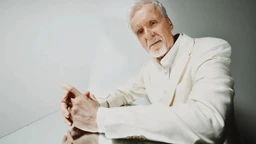 Avatar 3 lập kỳ tích phòng vé toàn cầu, James Cameron đứng ở ngã rẽ sự nghiệp