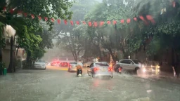 Mưa lớn cục bộ tại khu vực Trung Bộ và Nam Bộ