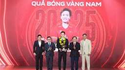 Đại sứ Thương hiệu LPBank lần thứ ba được vinh danh Quả bóng vàng Việt Nam