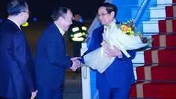 Thủ tướng Phạm Minh Chính về tới Hà Nội, kết thúc tốt đẹp chuyến công tác tại Lào