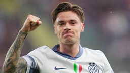 Inter giành chiến thắng, Napoli bị cầm hòa khiến cuộc đua vô địch Serie A khó lường