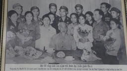 Chuyện những người từng vinh dự được gặp Bác Hồ
