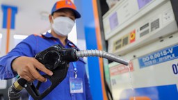  Giá xăng tăng trở lại