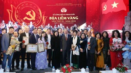 Khẳng định vai trò dẫn dắt, định hướng và bảo vệ những người làm báo