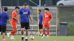 Tin nóng bóng đá Việt hôm nay 21/6: HLV Kim Sang Sik dẫn dắt U23 Việt Nam dự giải Đông Nam Á; Trọng tài Malaysia bắt trận tranh suất trụ hạng V-League
