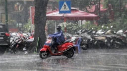 Dự báo thời tiết ngày 20/6: Hà Nội chiều tối có mưa rào và dông
