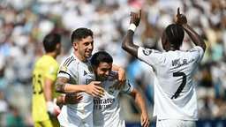 Real Madrid giành chiến thắng đầu tiên tại FIFA Club World Cup 2025 dù chơi thiếu người