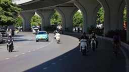 Kỳ thi tốt nghiệp THPT 2025: Nhiều khu vực có nắng, có nơi nắng nóng