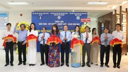"Văn học nghệ thuật Hà Nội - Huế - TPHCM - 50 năm tự hào bản anh hùng ca"