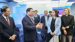 Thủ tướng Phạm Minh Chính mong muốn Estonia chia sẻ, truyền cảm hứng chuyển đổi số