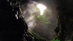 Phong Nha – Kẻ Bàng: Di sản Thiên nhiên liên biên giới đầu tiên của Việt Nam