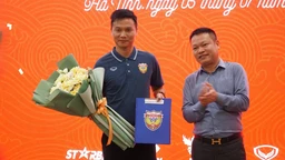Tin nóng bóng đá Việt Nam hôm nay 6/7: Hà Tĩnh bổ nhiệm HLV Nguyễn Công Mạnh; Thái Lan mất vé dự Asian Cup 2026