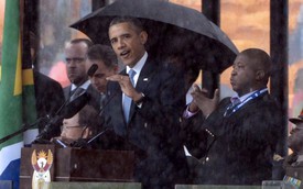 Phiên dịch viên trong lễ tưởng niệm Nelson Mandela bị tố lừa đảo