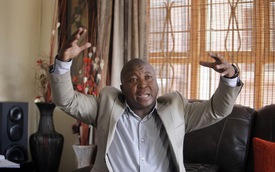 Đám tang Nelson Mandela: Nam Phi bí câu trả lời về 'thông ngôn' giả