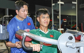 HLV Kim Sang Sik bổ sung thủ môn, theo sát chấn thương của Thanh Nhàn