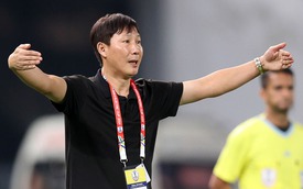 Báo Hàn Quốc ca ngợi hành động đặc biệt của HLV Kim Sang Sik, phơi bày sự thật về HLV đội nhà ở giải Châu Á 
