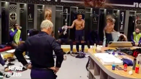 Mbappe dốc lời “gan ruột” vực dậy tinh thần cả đội sau hiệp 1 thảm hoạ