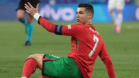 'Ronaldo không còn được đồng đội tin tưởng ở đội tuyển Bồ Đào Nha'