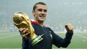 Griezmann chia tay đội tuyển Pháp sau 10 năm, áp lực ngày càng đè nặng lên vai Mbappe