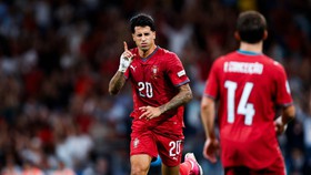 Không Ronaldo, ĐT Bồ Đào Nha vẫn ngược dòng thắng Na Uy với 10 người để vào tứ kết Nations League