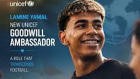 World Cup 2026: Cùng Lamine Yamal trả lại "sân chơi" ngoài trời cho trẻ