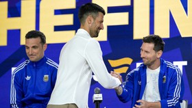 Djokovic đặt câu hỏi cho Messi ở sự kiện trước chung kết World Cup 2026