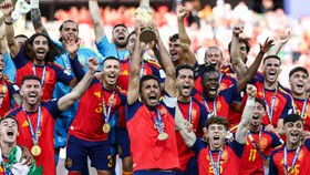 Toni Kroos gây bão sau chung kết World Cup 2026: "Bóng đá đã chiến thắng"