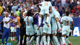 Mbappe cân bằng thành tích ghi bàn của Messi, Pháp đánh bại Morocco để vào bán kết World Cup 2026