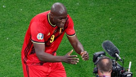 ĐIỂM NHẤN Bỉ 3-0 Nga: Lukaku tỏa sáng rực rỡ. Bỉ chiếm ưu thế ở bảng B